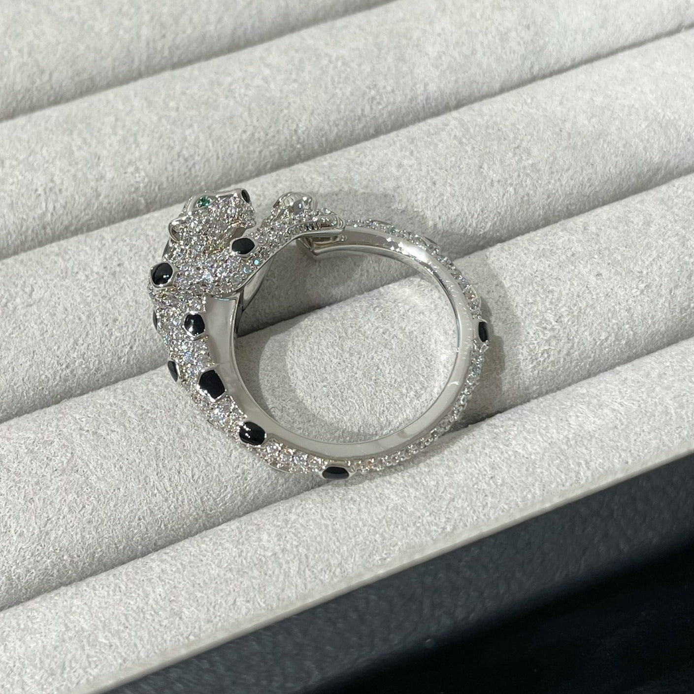 PANTHERE DIAMOND ONYX SILVER RING