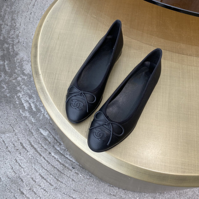 FLATS BLACK GRAINED CALFSKIN