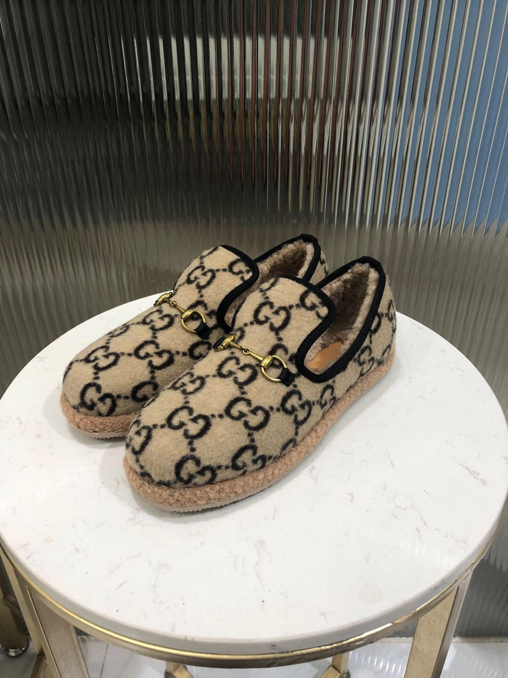 GG HORSEBIT LOAFER IN BEIGE MIX BLACK WOOL AND LAMB FUR LINING