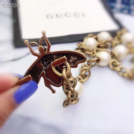 GUCCI 26S BEE CHARM PEARL STATION CHAIN NECKLACE IN AGED GOLD TONE METAL 633889