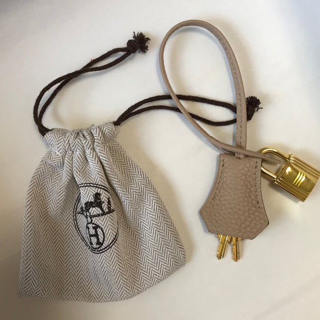 picotin lock 18 light beige togo ghw
