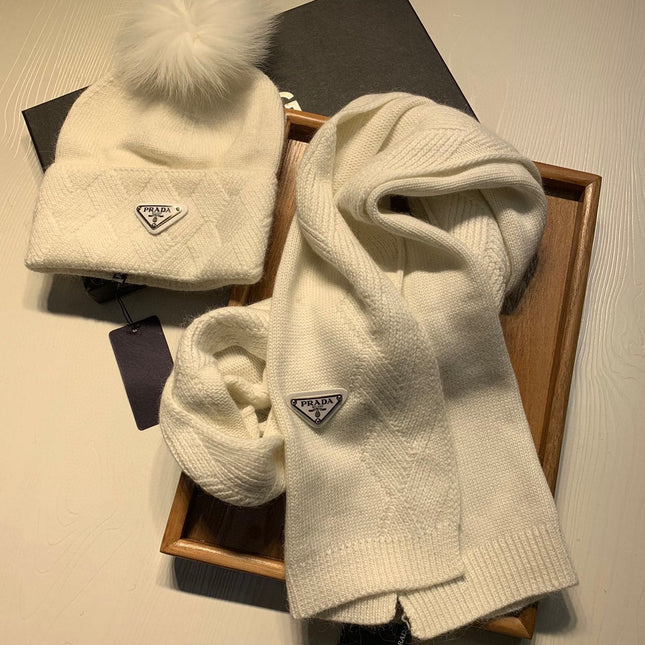 SET SCARF AND HAT IN WHITE WOOL AND RABBIT FUR 416368