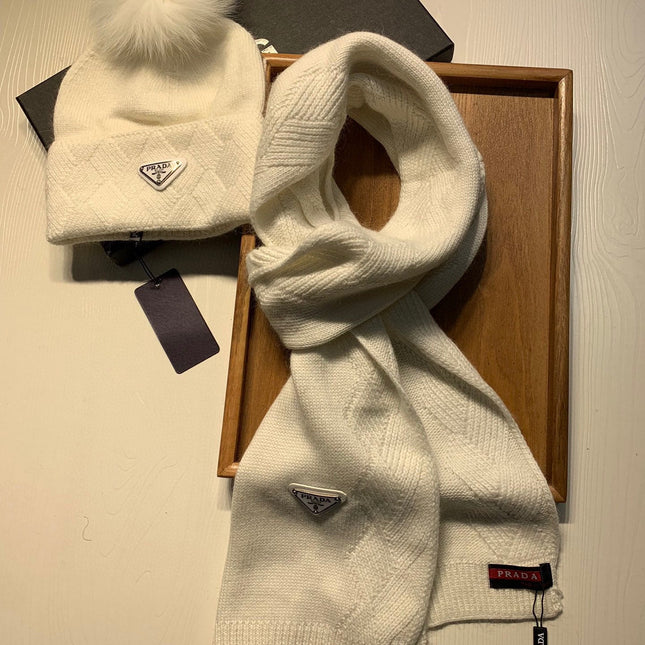 SET SCARF AND HAT IN WHITE WOOL AND RABBIT FUR 416368