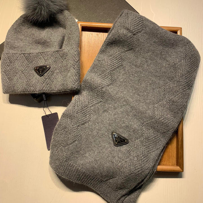 SET SCARF AND HAT IN DOVE GRAY WOOL AND RABBIT FUR 416366