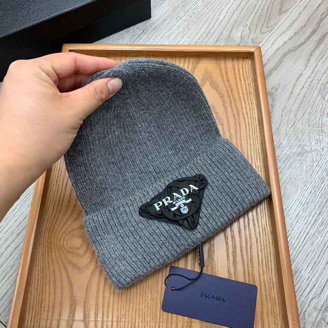 BEANIE HAT IN RHINO GRAY WOOL 431361