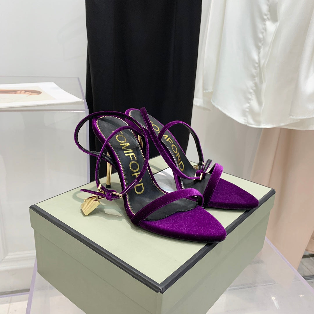 TOM FORD 26S GOLD BUCKLE HEELS 105 MM IN DARK PURPLE VELVET