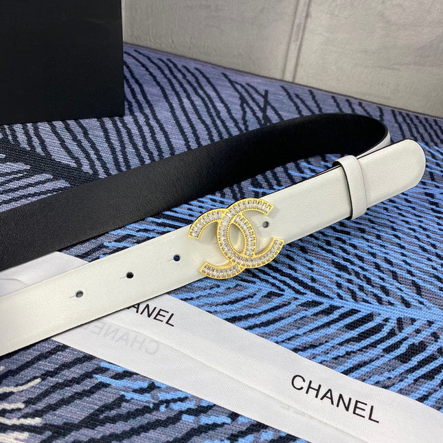 CHANEL 25S BELT 30 MM IN WHITE CALFSKIN WITH GOLD HARDWARE 615098