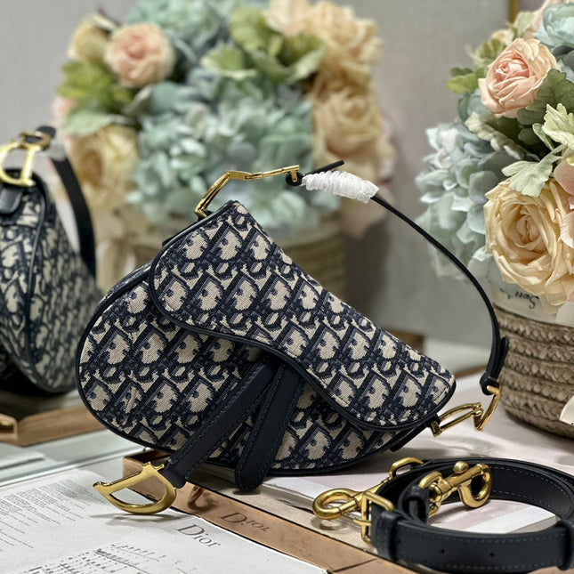 DIOR 26S SADDLE BAG 25 IN BLUE OBLIQUE JACQUARD