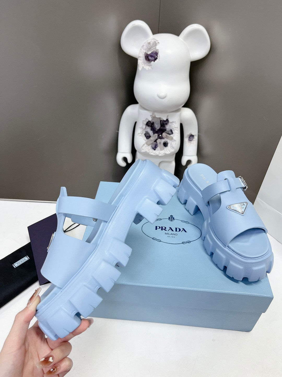 MONOLITH SLIPPER SANDALS IN SKY BLUE RUBBER