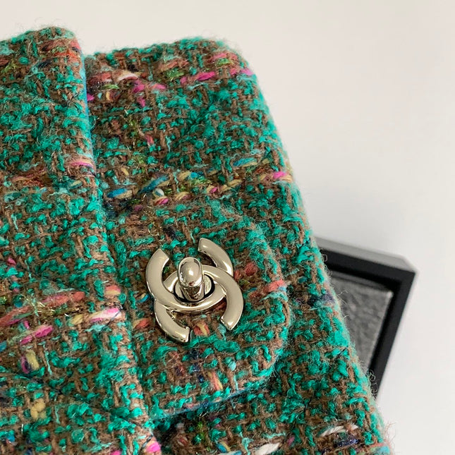 CC MEDIUM 20 CLASSIC BAG IN GREEN FOREST WOOL TWEED