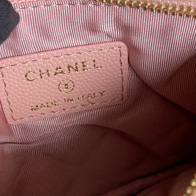 CC CLASSIC SMALL 15 ZIPPED POUCH IN LIGHT PINK GRAINED CALFSKIN