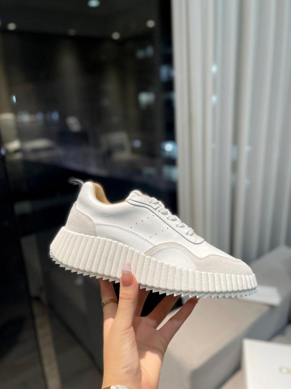 NAMA SNEAKER IN WHITE LAMBSKIN AND DOVE GREY SUEDE