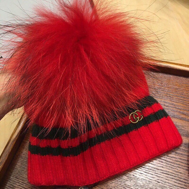 SET SCARF AND HAT IN CHERRY RED WOOL AND CASHMERE 945029