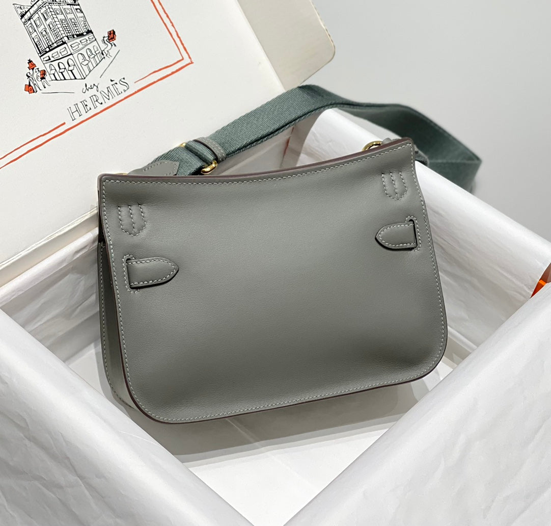 HM JYPSIERE SHOULDER BAG 23 IN GREY CALFSKIN GOLD HARDWARE