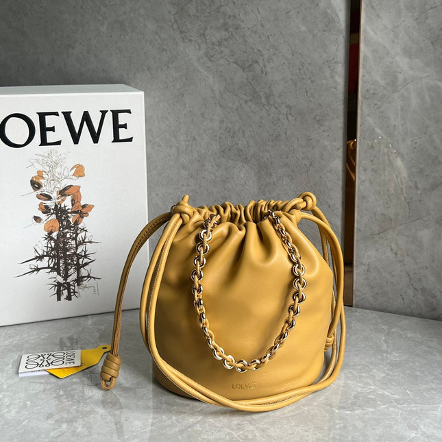LOE 32 FLAMENCO PURSE BUCKET IN SAHARA MELLOW NAPPA LAMBSKIN