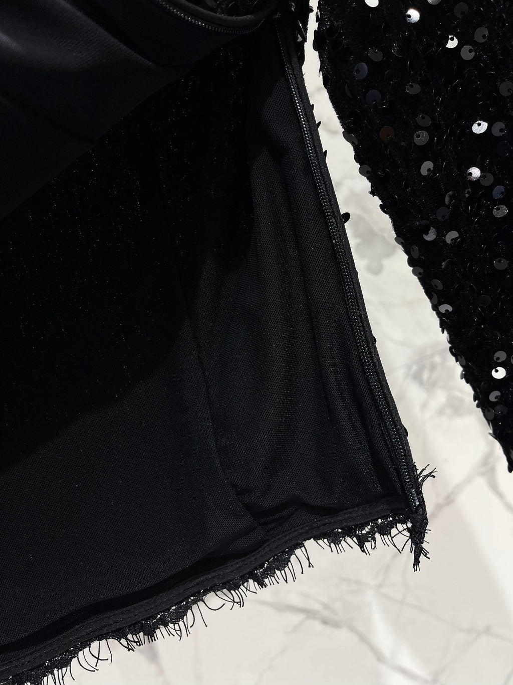 YSL 25S V-NECK TOP STYLE 125