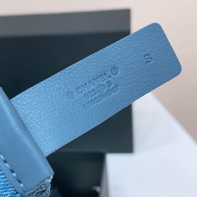 DOUBLE C ELASTIC BELT 30MM IN BLUE DENIM SQUARE GOLD BUCKLE BLACK LOGO
