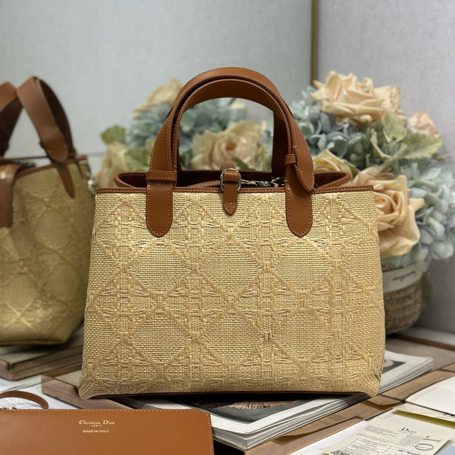 DIOR 26S TOUJOURS BAG 28 IN BROWN AND BEIGE RAFFIA