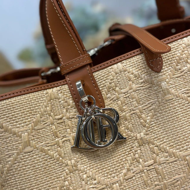 DIOR 26S TOUJOURS BAG 37 IN BROWN AND BEIGE RAFFIA