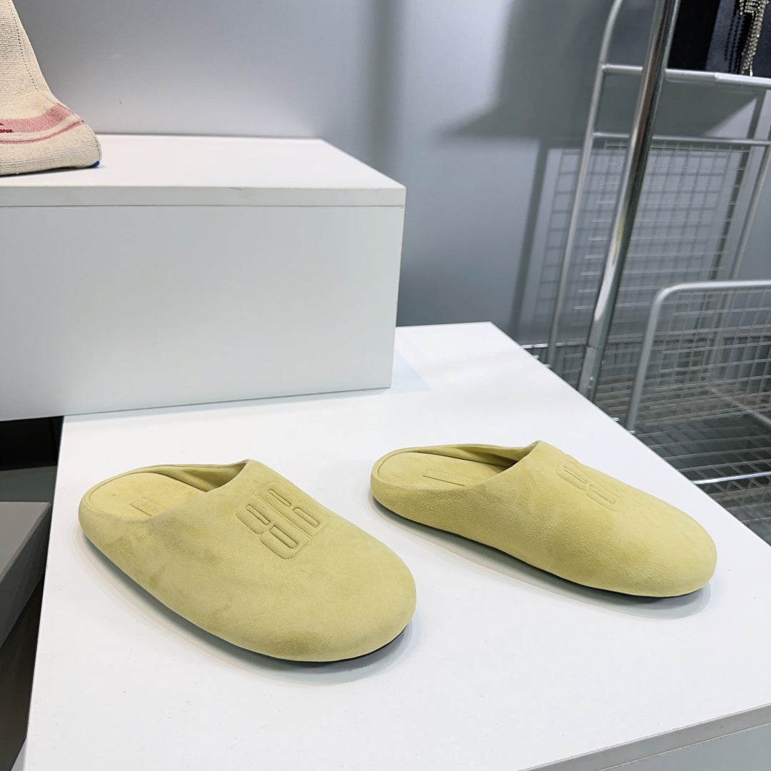 BALENCIAGA 25S MULES IN LIGHT YELLOW SUEDE