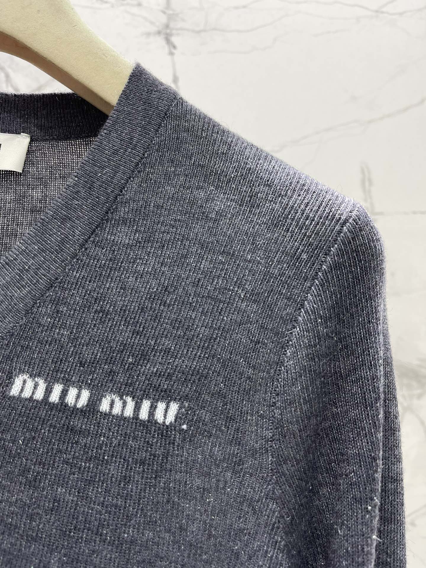 MIUMIU KNIT TOP STYLE 292