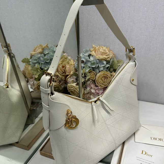 DIOR 26S VOYAGE BAG 34 IN CREAM WHITE CALFSKIN
