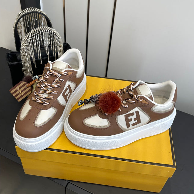 FENDI 25S SNEAKERS 50 MM IN BROWN SYNTHETIC LEATHER WITH CHARM
