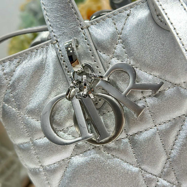 DIOR 26S TOUJOURS BAG 18 IN SILVER CALFSKIN