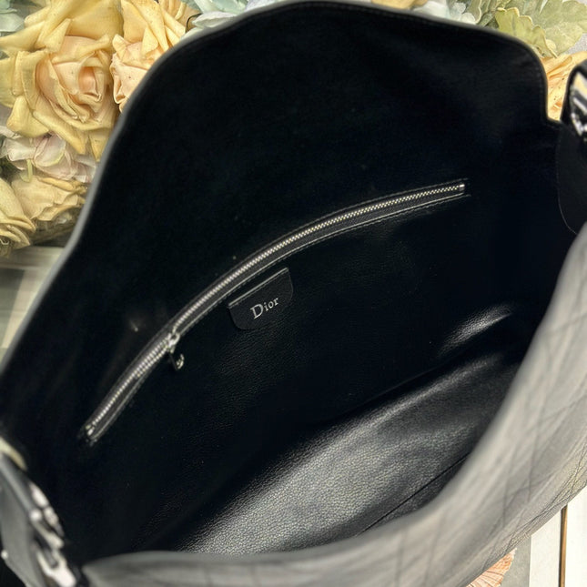 DIOR 26S  DIORLY BAG 39 IN BLACK CALFSKIN