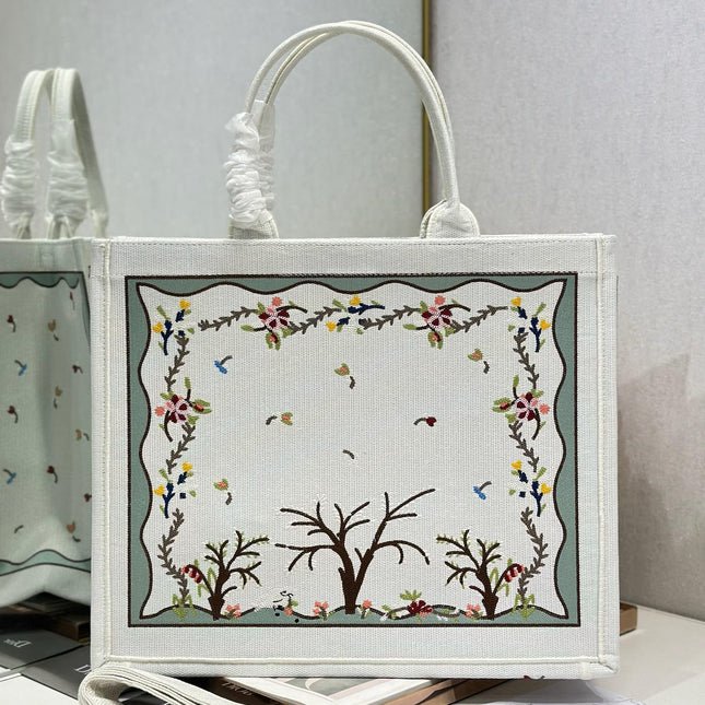 DIOR 26S BOOK TOTE BAG 42 IN WHITE BAYADERE FABRIC D-STRIPES EMBROIDERY