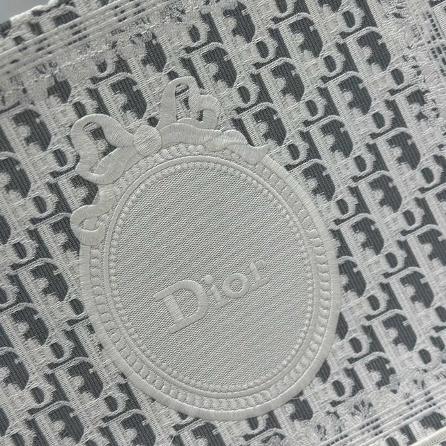 DIOR 26S BOOK TOTE BAG 36 IN GREY AND WHITE OBLIQUE JACQUARD