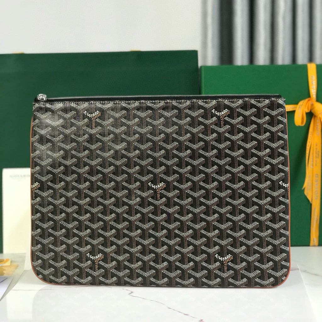 SENAT POCHETTE IN BLACK GOYARDINE CANVAS