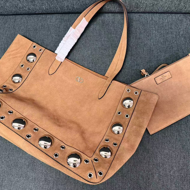 GARAVANI NELLCOTE SHOULDER BAG IN 40 BROWN SUEDE TP3