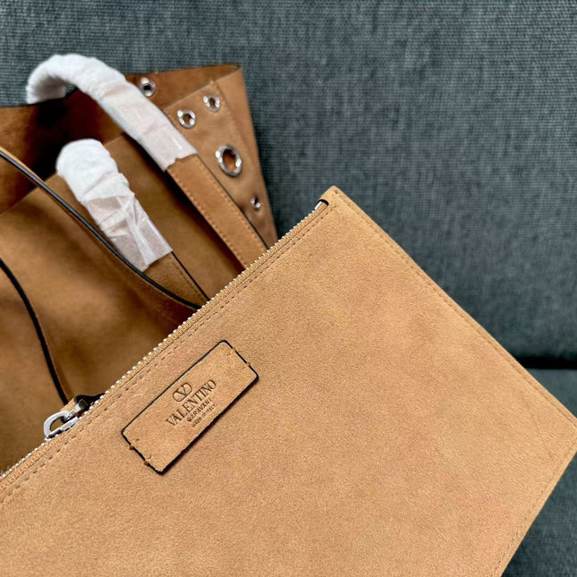 GARAVANI NELLCOTE SHOULDER BAG IN 40 BROWN SUEDE TP3