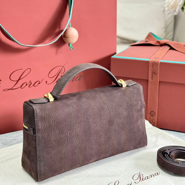 LP EXTRA BAG 23 IN CHOCOLATE BROWN CALFSKIN GOLD HARDWARE TP3