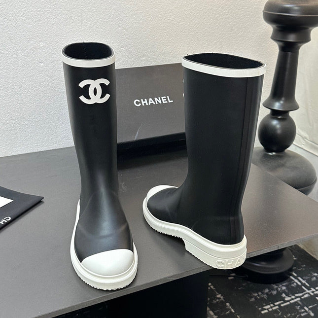 CC RAINBOOTS IN BLACK TPU WHITE LOGO