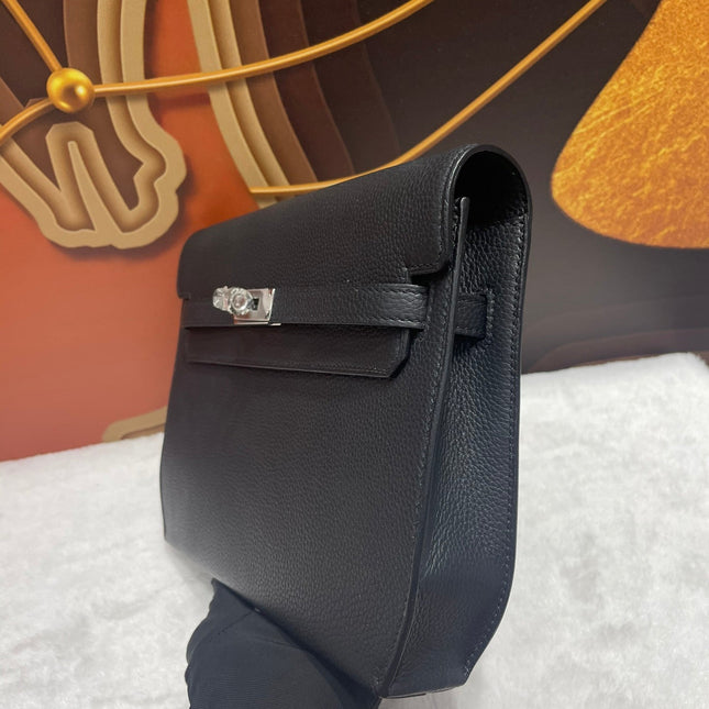 KELLY DEPECHES 25 IN BLACK TOGO CALFSKIN SILVER HARDWARE