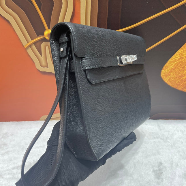 KELLY DEPECHES 25 IN BLACK TOGO CALFSKIN SILVER HARDWARE