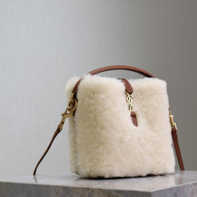 YSL LE 15 MINI SHEARLING BUCKET BAG IN CREAM BEIGE WITH LEATHER TRIM