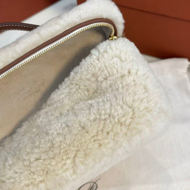 LP EXTRA BAG 19 IN WHITE SHEARLING