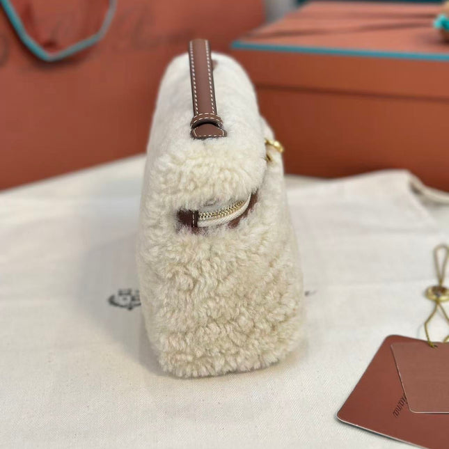LP EXTRA BAG 19 IN WHITE SHEARLING