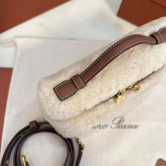 LP EXTRA BAG 19 IN WHITE SHEARLING