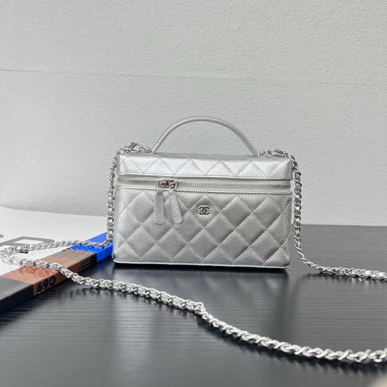 CHANEL 26S QUILTED VANITY CASE IN SILVER CAVIAR