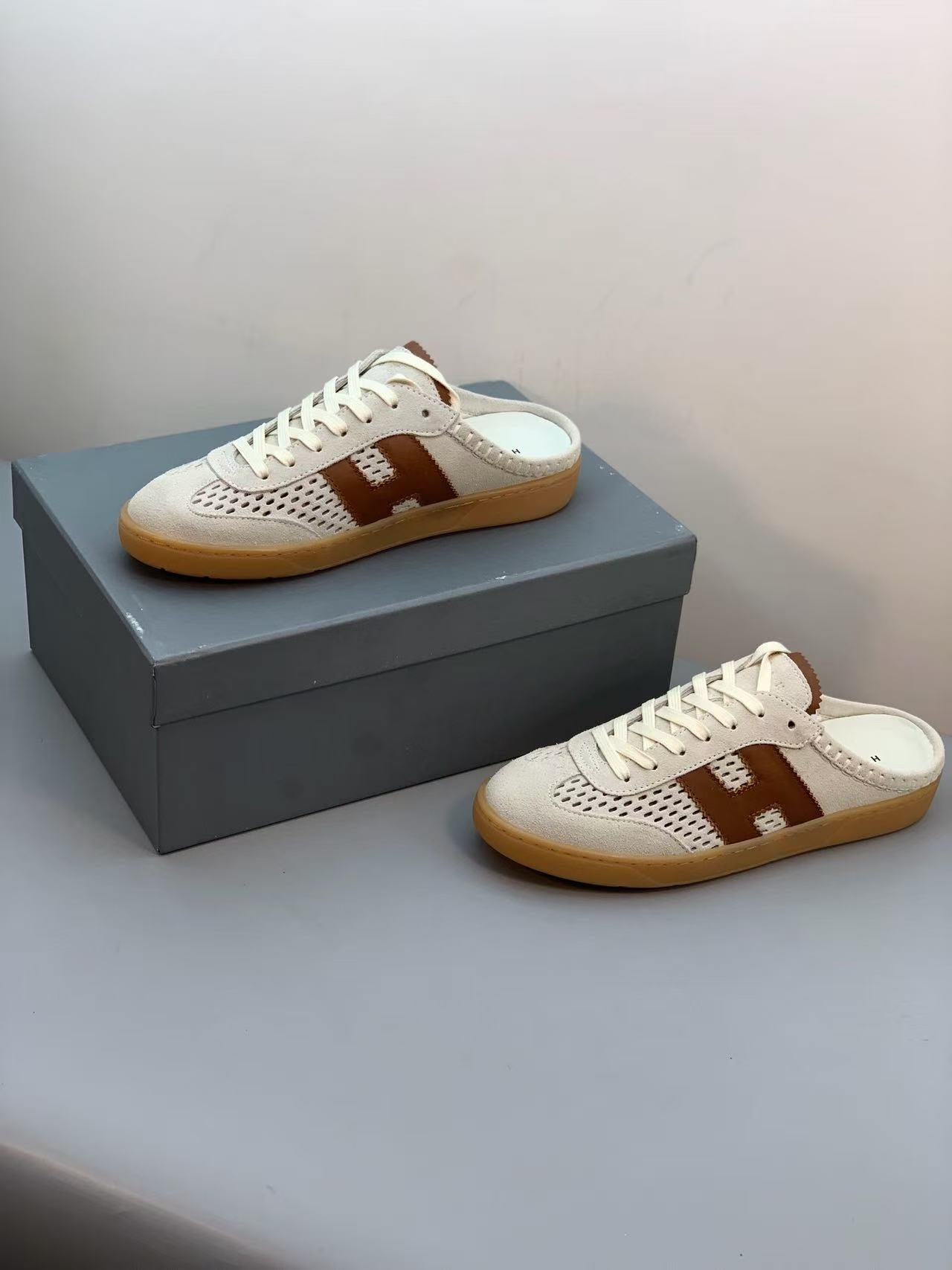 HERMES 26S H MOTIF LACE-UP MULE IN ECRU & BROWN SUEDE