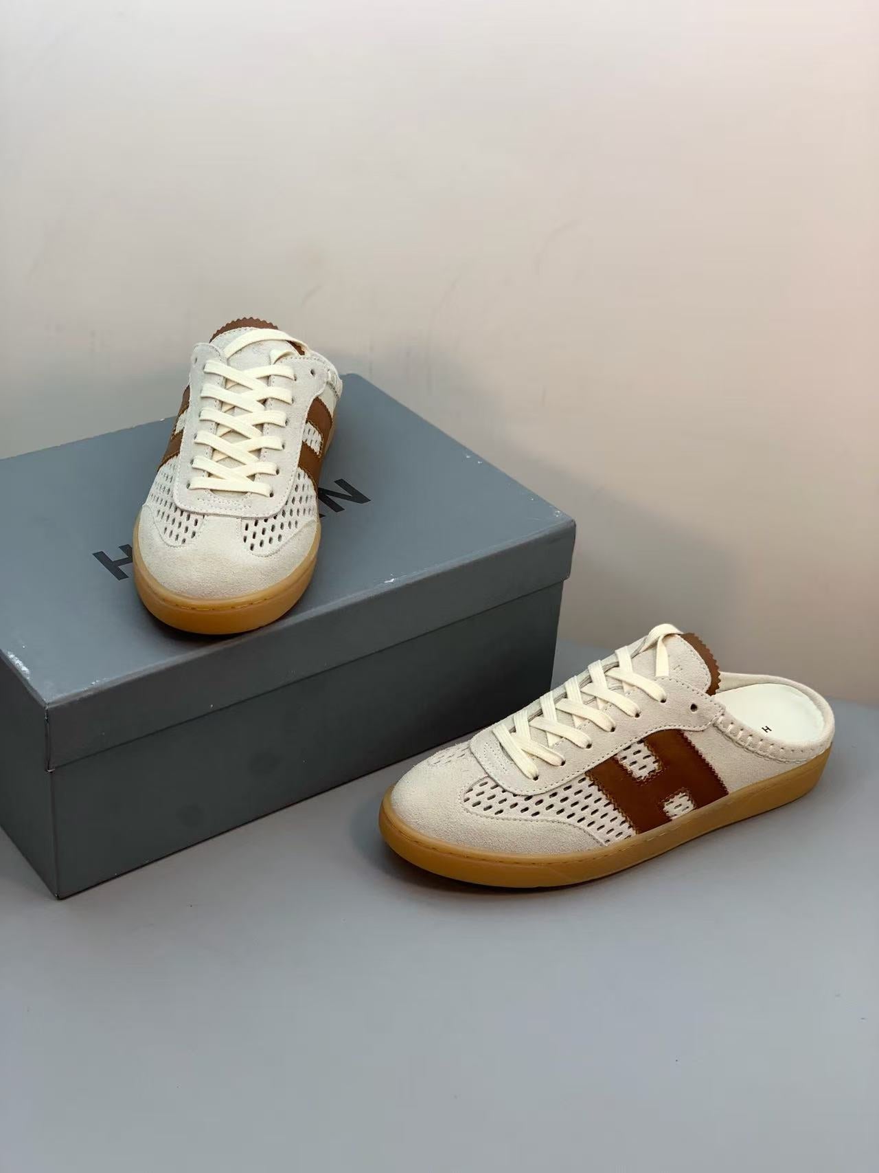 HERMES 26S H MOTIF LACE-UP MULE IN ECRU & BROWN SUEDE