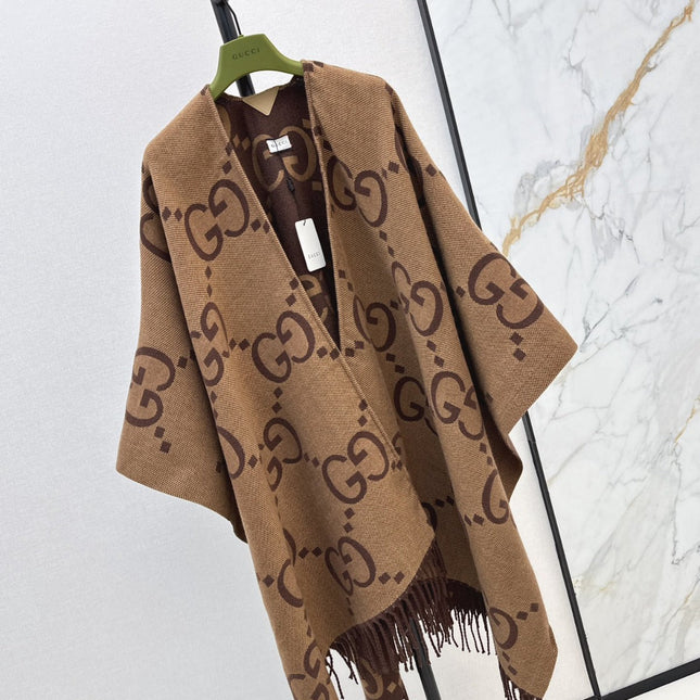 GG REVERSIBLE JUMBO CASHMERE CAPE IN BROWN