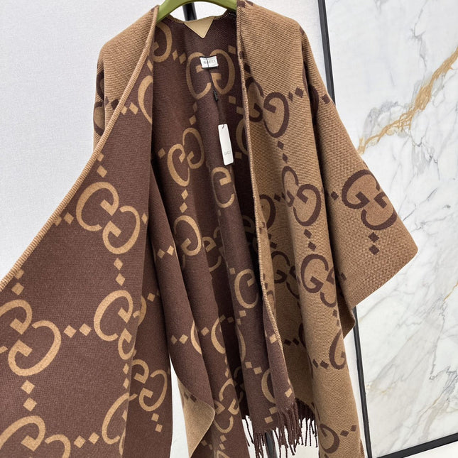 GG REVERSIBLE JUMBO CASHMERE CAPE IN BROWN