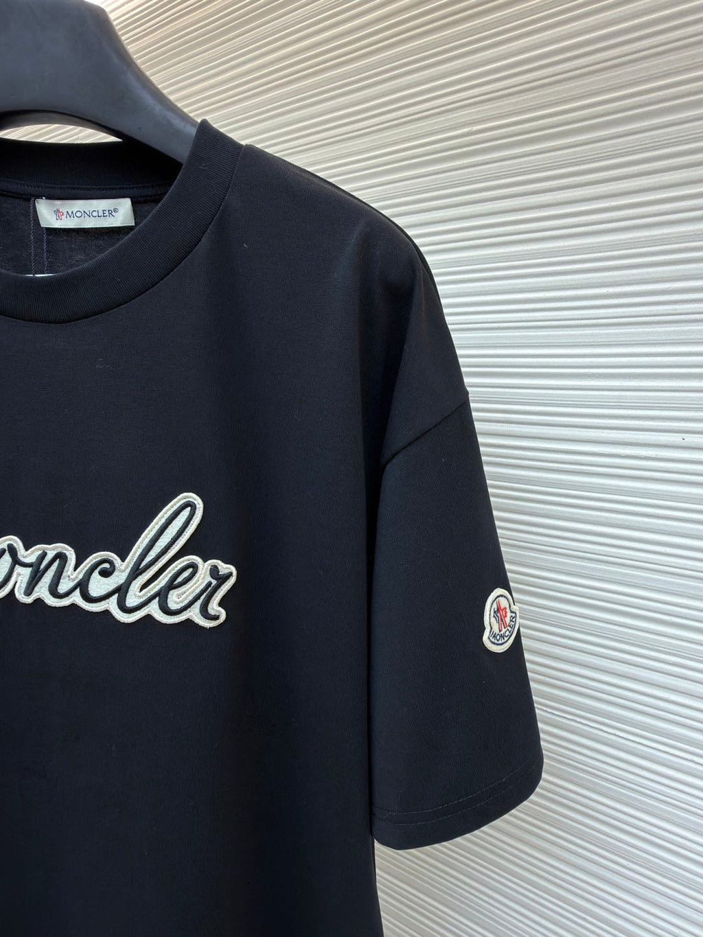MONCLER 26S SHORT-SLEEVE T-SHIRT 713