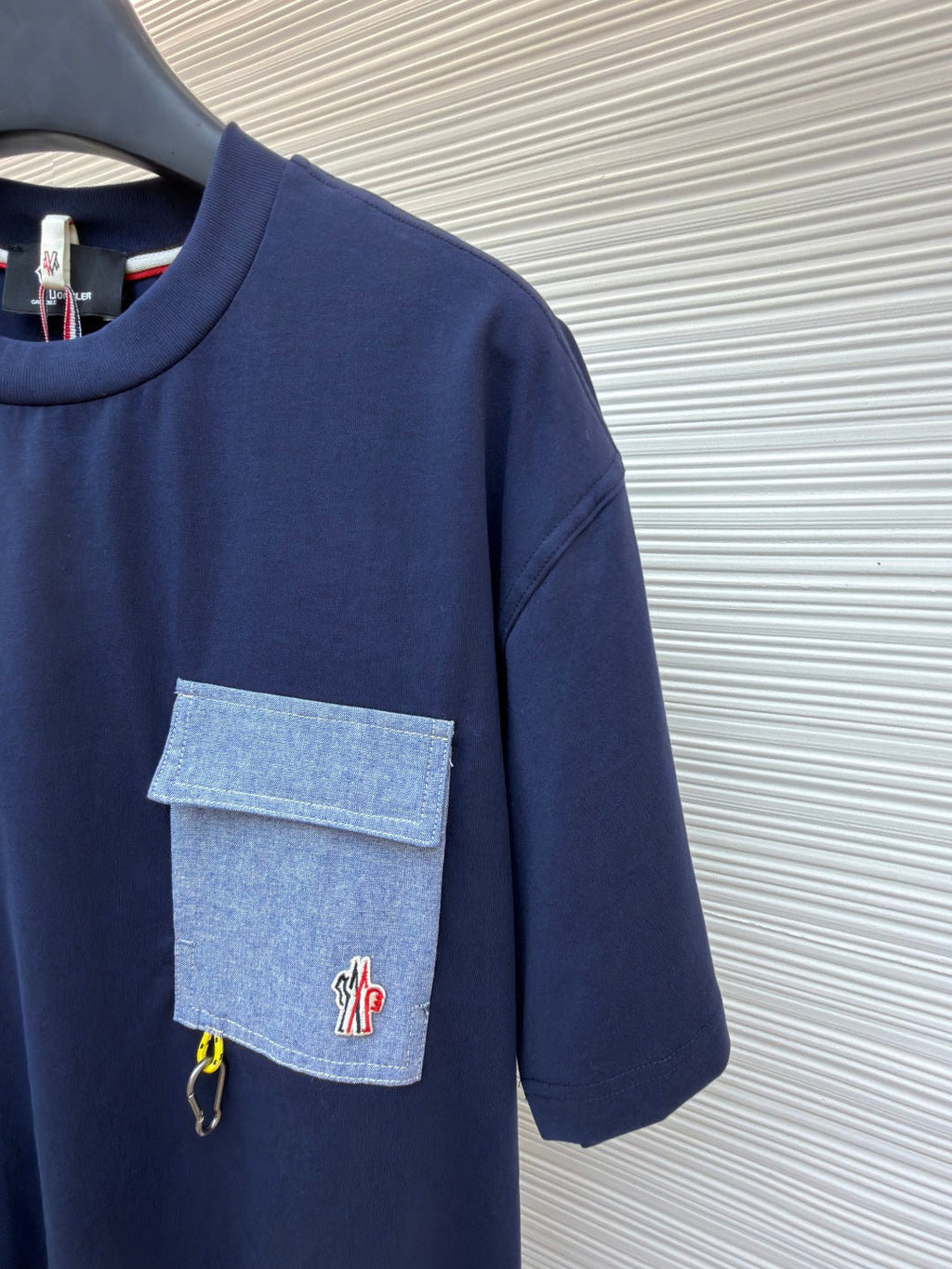 MONCLER 26S SHORT-SLEEVE T-SHIRT 698