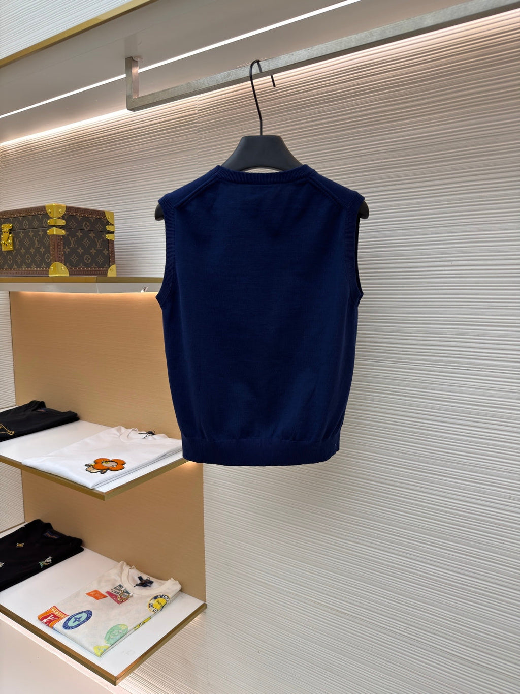 CELINE 26S SLEEVELESS SWEATER 484